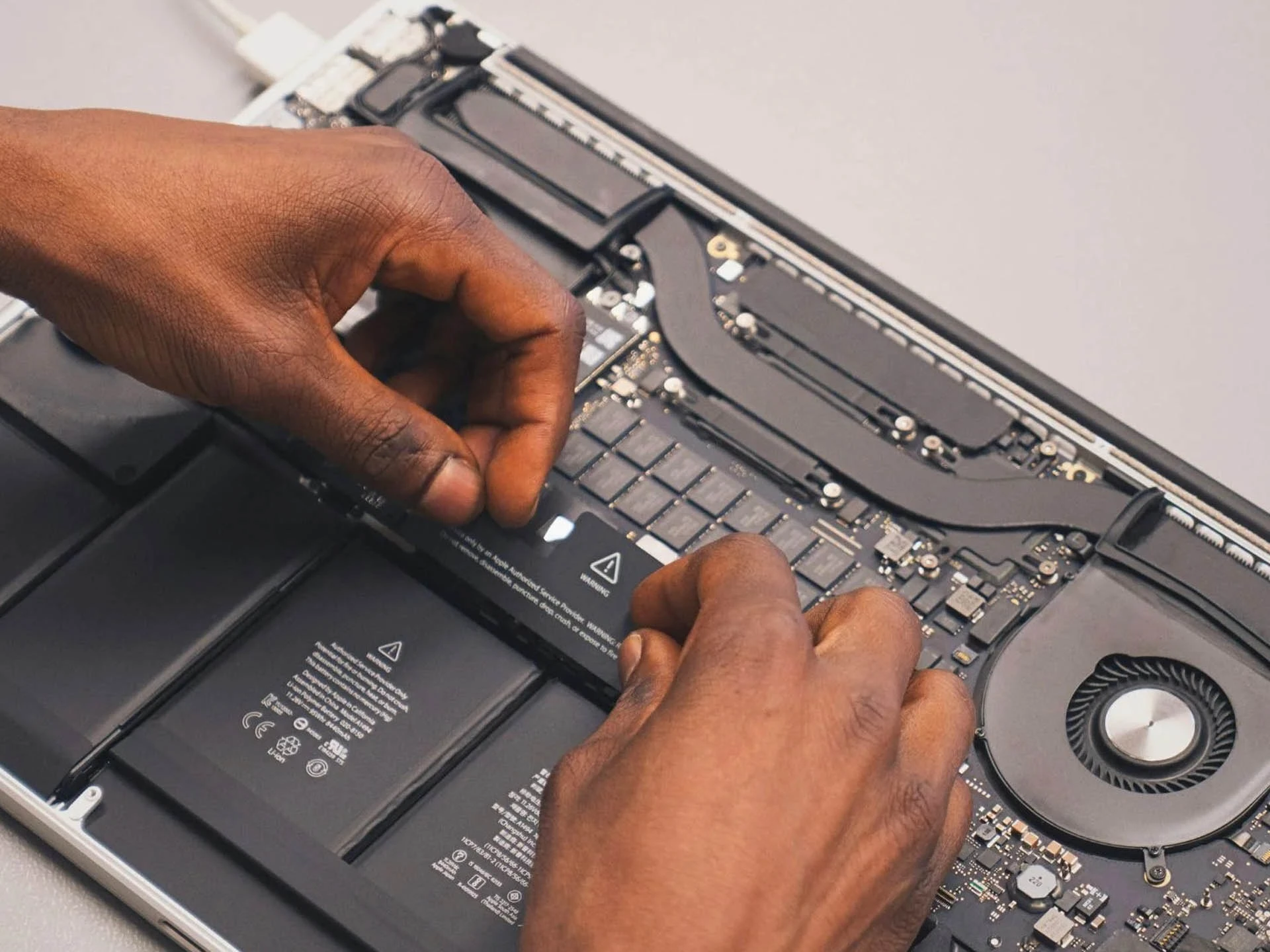 Laptop Repairing Service in Kolkata
