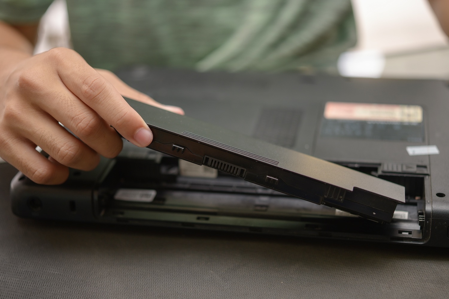 HP battery replacement in Kolkata